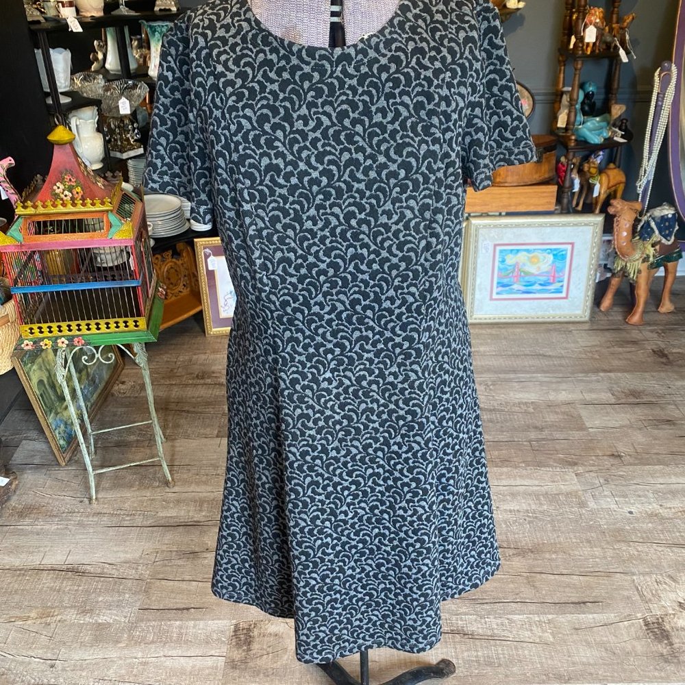 Ann Taylor Loft Size 10 Black/Gray Poly Blend Short Sleeve Midi Dress